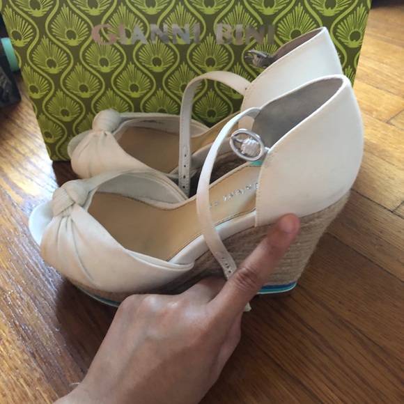 Gianni Bini White Espadrilles Wedges - Picture 7 of 8